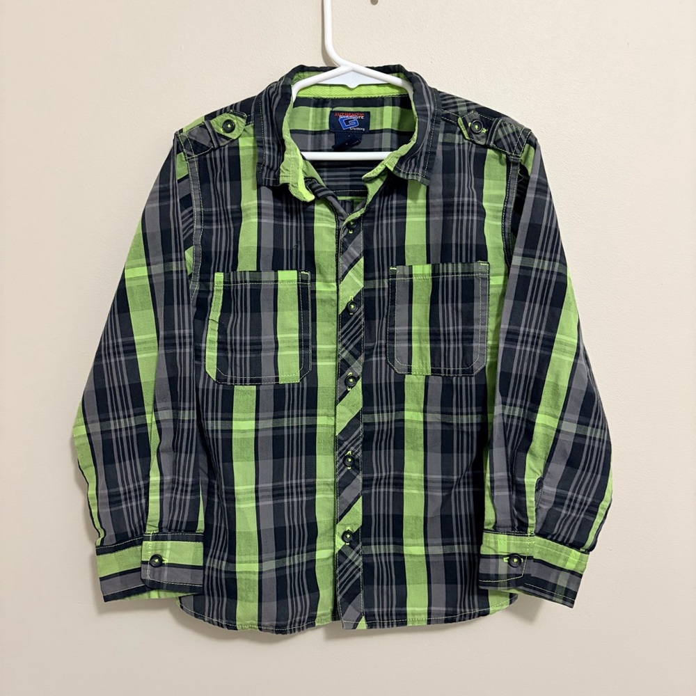 Green and Black Plaid Button-Up Shirt Boys size 7